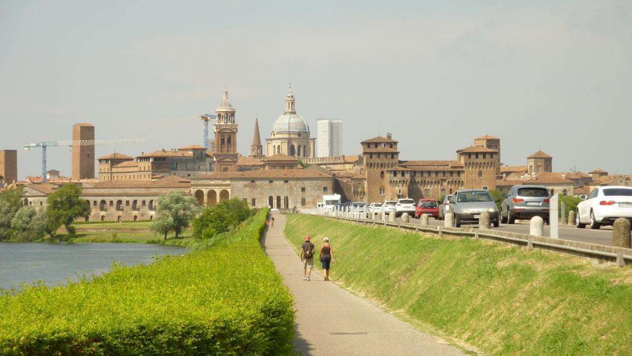 مانتوفا B&B Il Melograno المظهر الخارجي الصورة